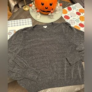 Beautiful 2X LuLaRoe dark charcoal gray chenille type feel super soft sweater.